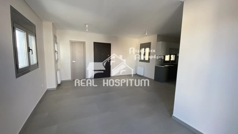 Apartment in Center, Petroupoli — Photo 3 of 10
