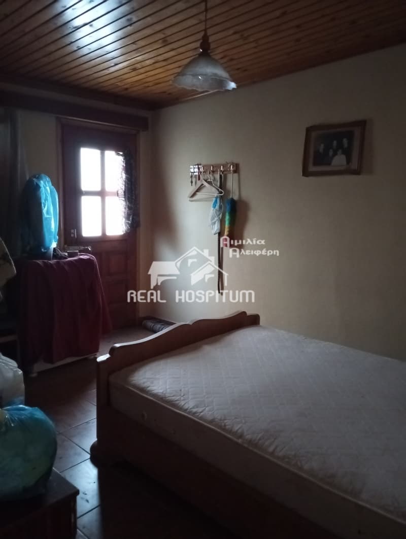House in Palatiani, Ilion — Photo 3 of 8