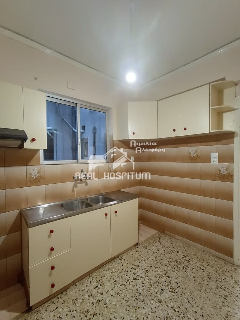 Apartment in akadimia Platonos, Kolonos - Kolokinthous — Photo 8 of 10