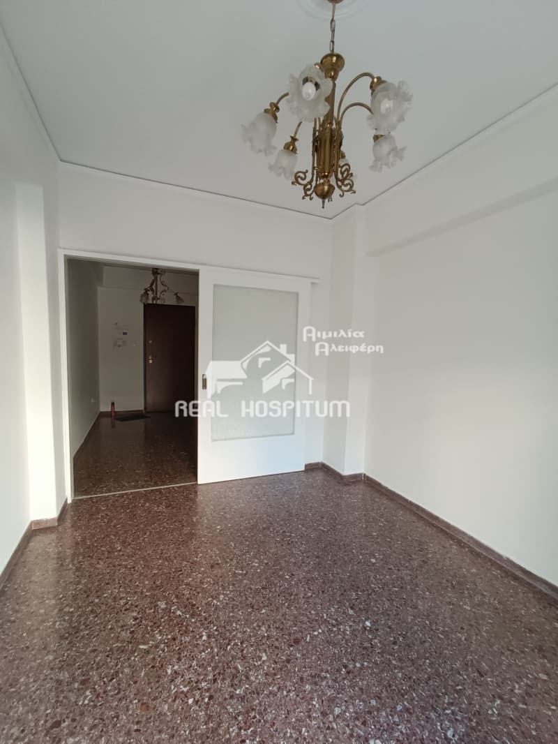 Apartment in akadimia Platonos, Kolonos - Kolokinthous — Photo 3 of 10