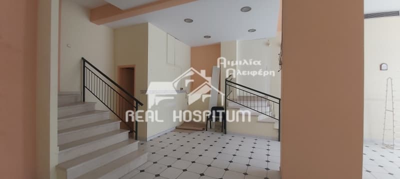 Κατάστημα στην Κηπούπολη, Πετρούπολη — Φωτογραφία 1 από 2