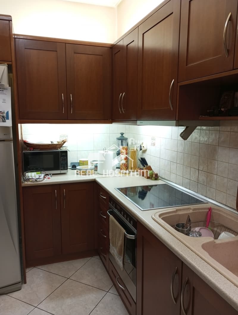 Apartment in Pefka Verdi, Petroupoli — Photo 2 of 11