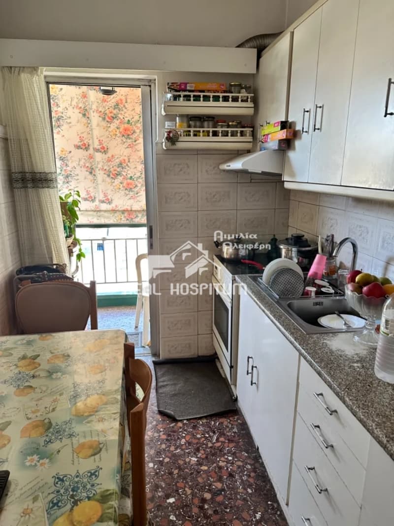 apartment στην Κολωνός - Κολοκυνθούς