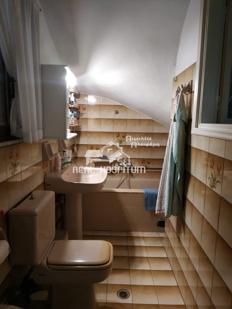 Apartment in Pefka Verdi, Petroupoli — Photo 10 of 15