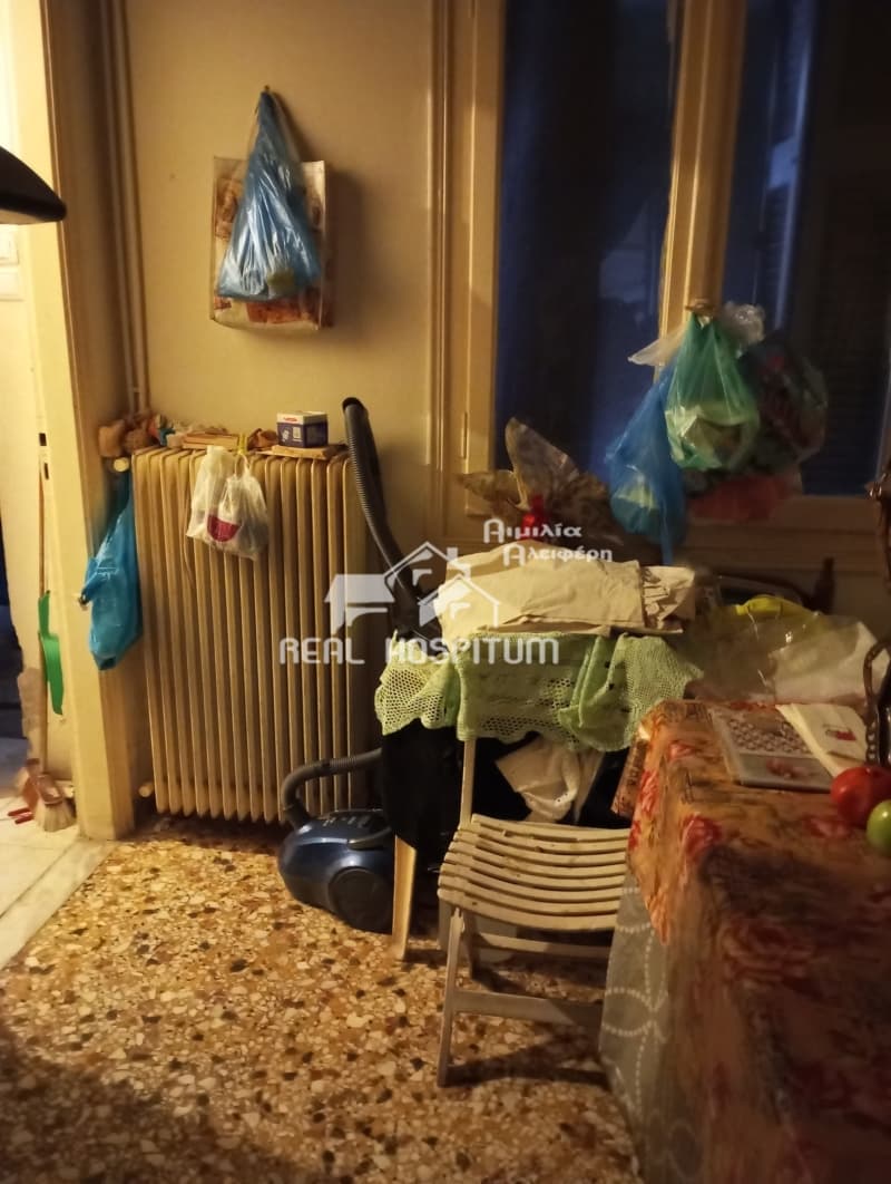 House in Chrisoupoli, Peristeri — Photo 3 of 5