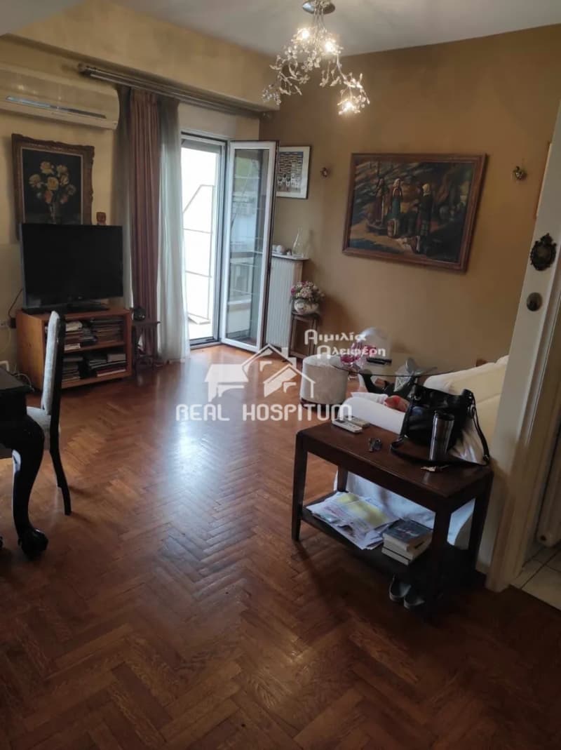 Apartment in Verga, Attiki — Photo 1 of 18