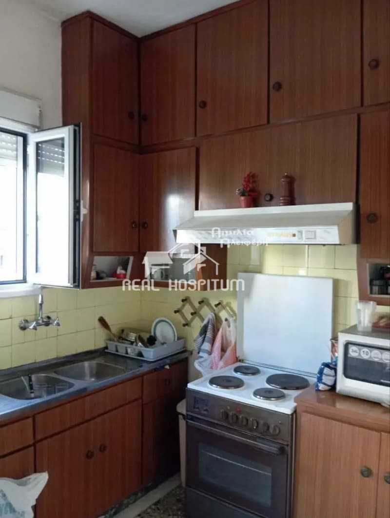 Apartment in Center, Ilion — Photo 2 of 9