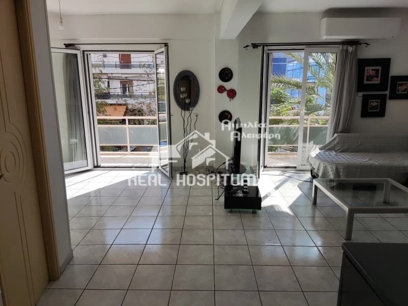 Apartment in Chrisaki, Nea Smyrni — Photo 1 of 15