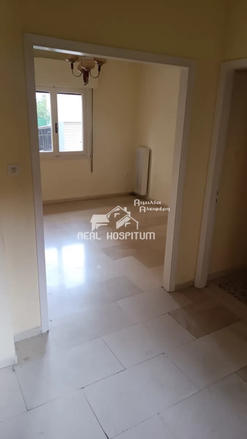 Apartment in Palatiani, Ilion — Photo 1 of 15