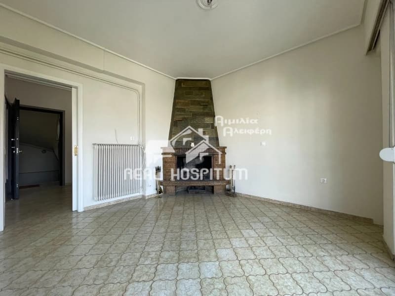 Apartment in Achladia, Aigaleo — Photo 1 of 9