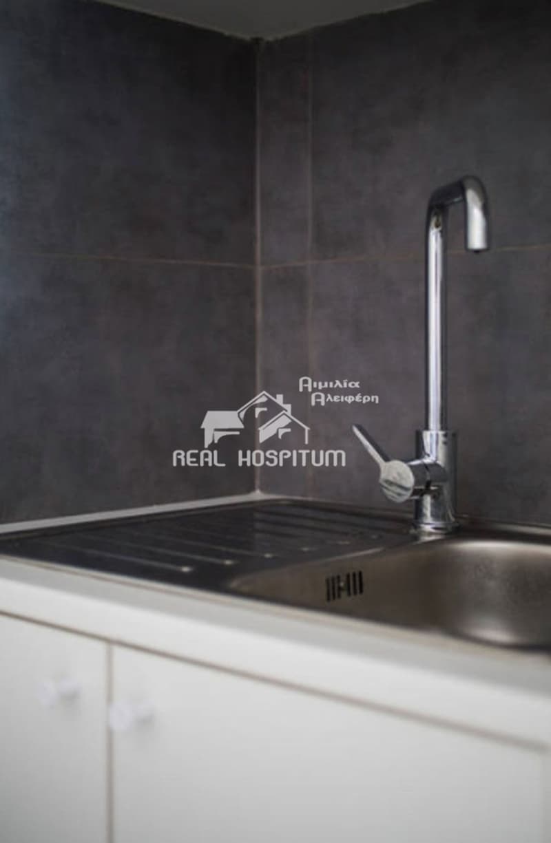 Apartment in Politechneio, Exarchia - Neapoli — Photo 5 of 12