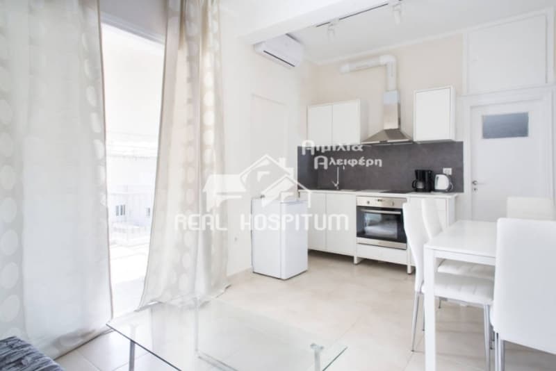 Apartment in Politechneio, Exarchia - Neapoli — Photo 1 of 12