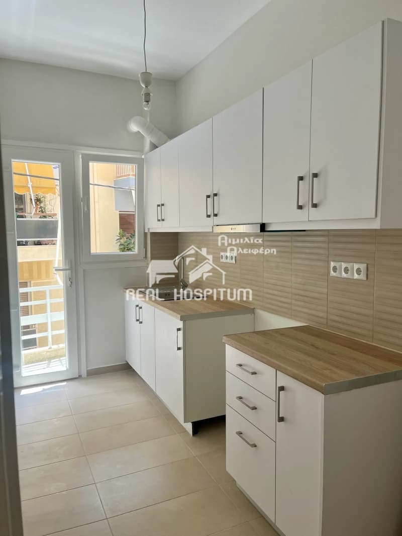 Apartment in Asteras, Nea Philadelfia — Photo 1 of 7