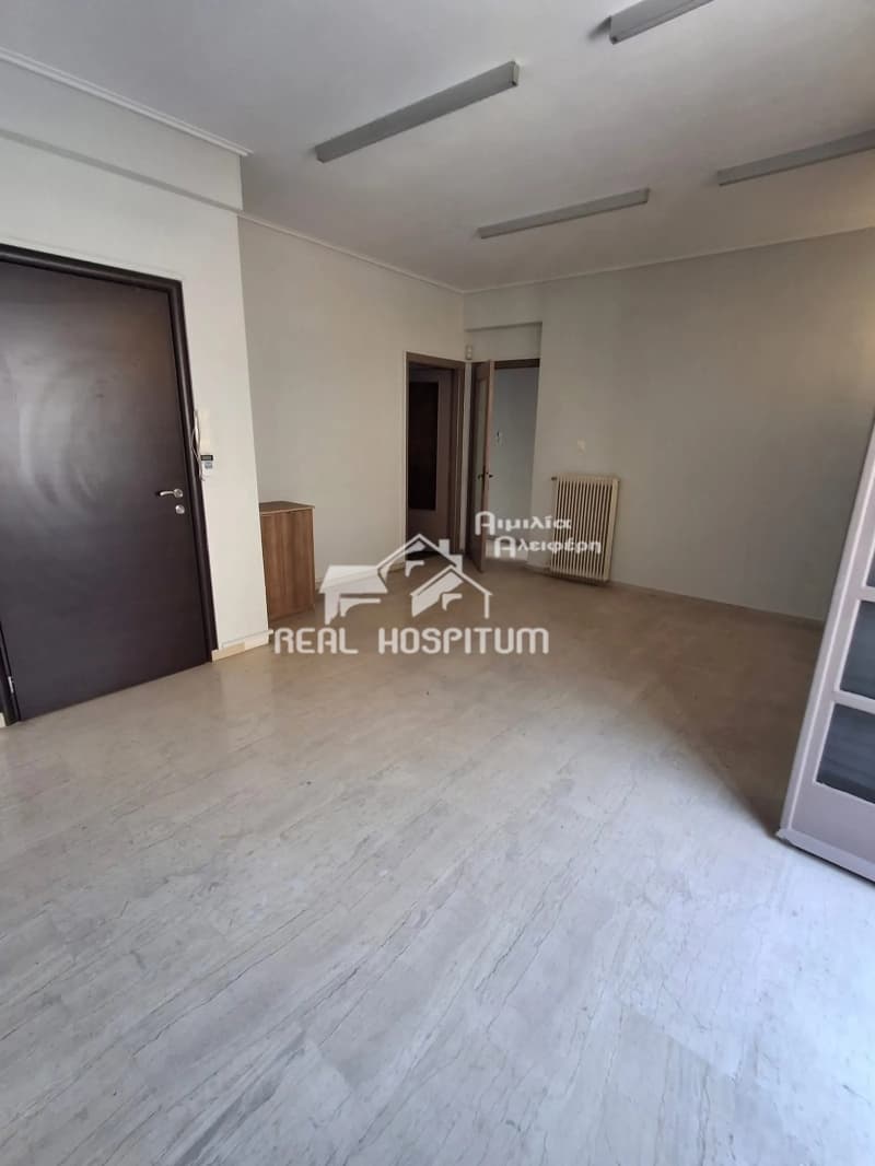 Apartment in Palatiani, Ilion — Photo 2 of 11