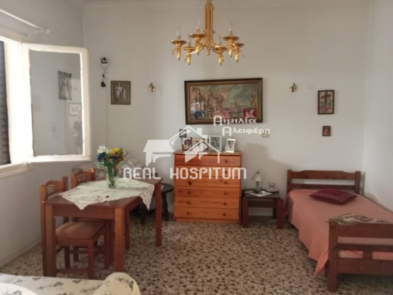 House in Kipoupoli, Petroupoli — Photo 1 of 8
