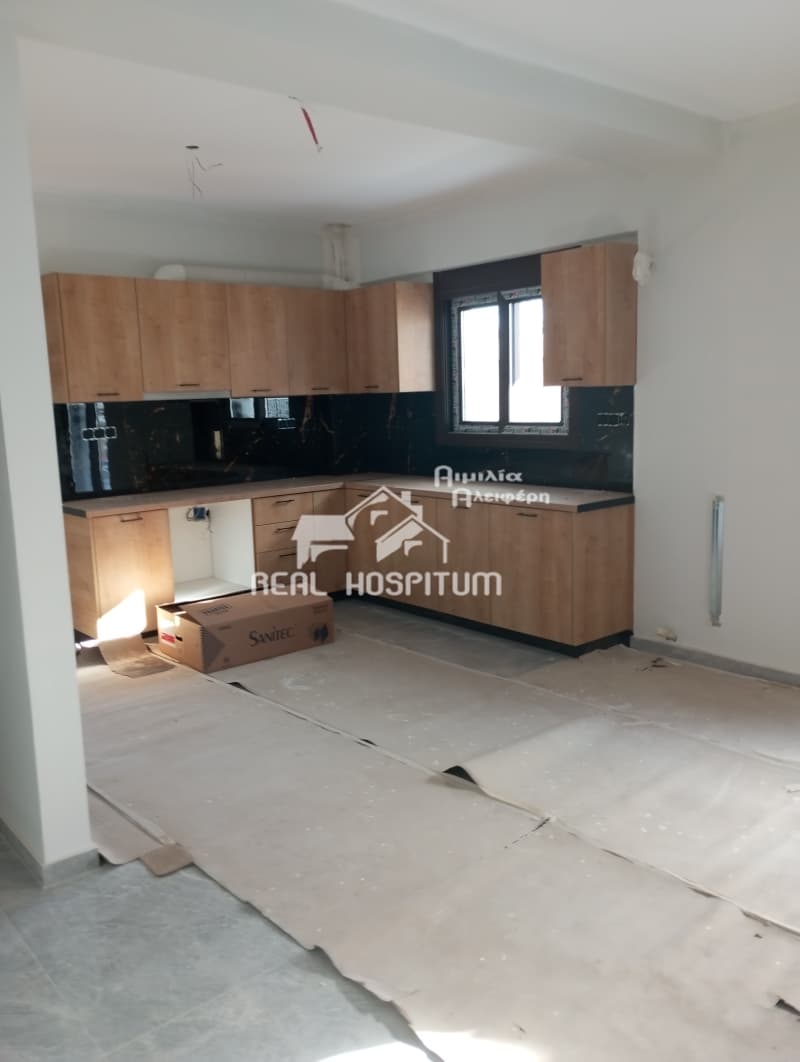 Apartment in Center, Petroupoli — Photo 1 of 10