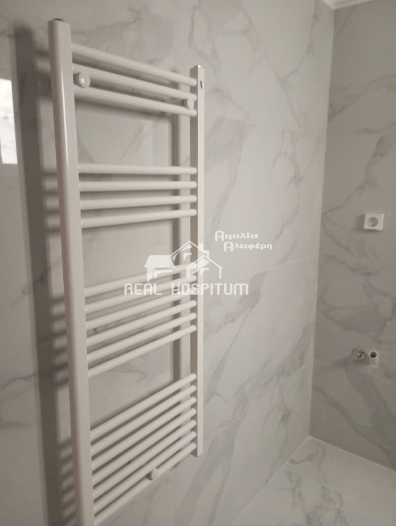 Apartment in Center, Petroupoli — Photo 9 of 10