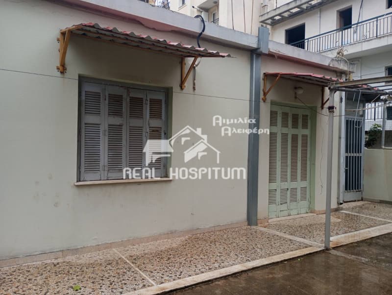 House in Agios Nikolaos, Ilion — Photo 1 of 9