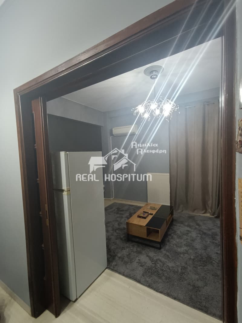 Apartment in Pefka Verdi, Petroupoli — Photo 2 of 11