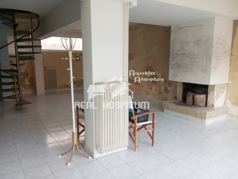 House in Palatiani, Ilion — Photo 1 of 10