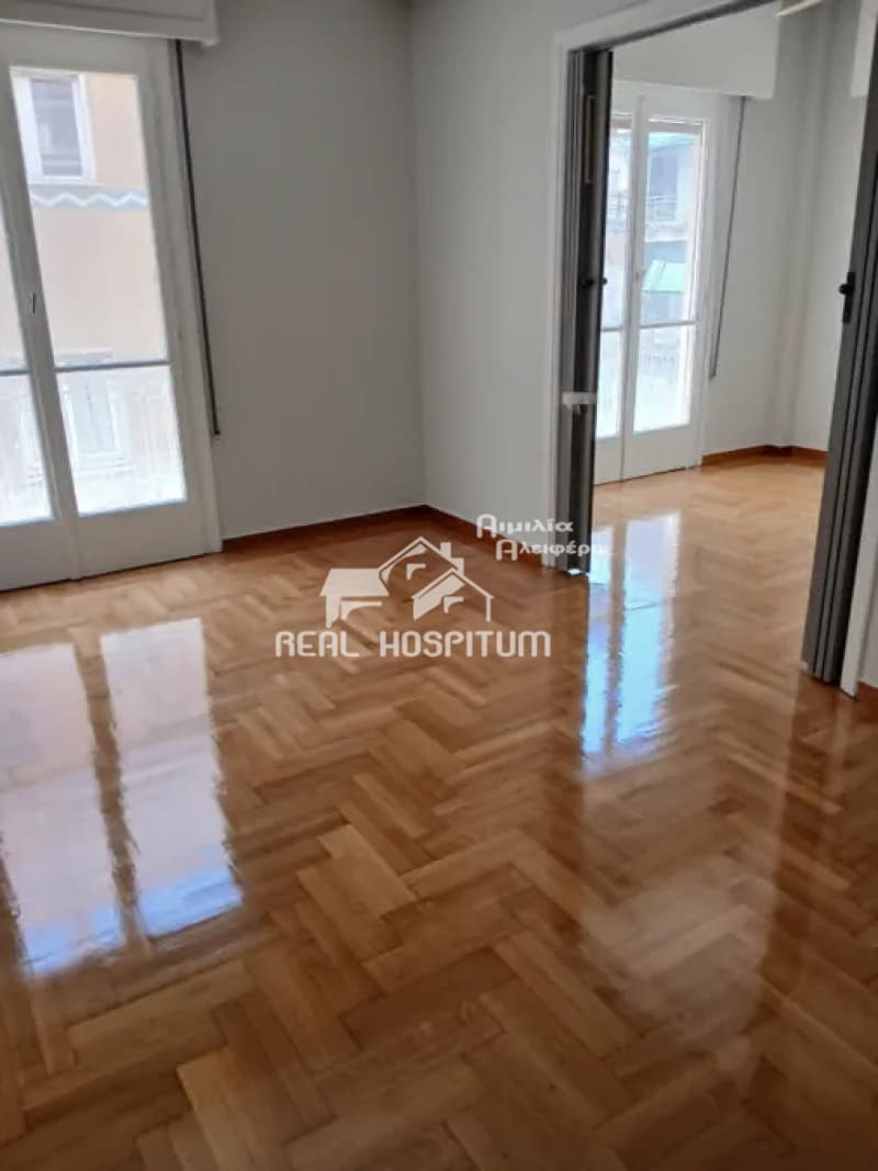 Apartment in Strefi, Exarchia - Neapoli — Photo 1 of 5
