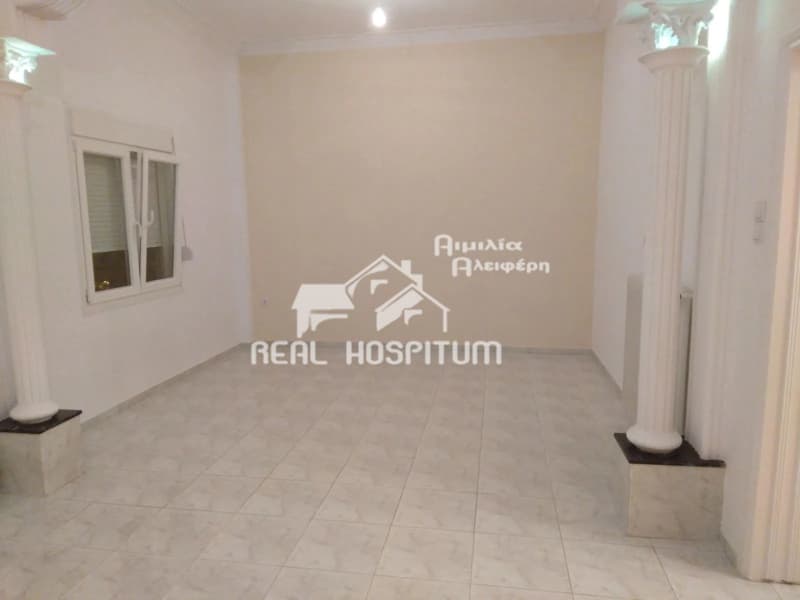 Apartment in Viamax, Peristeri — Photo 1 of 7
