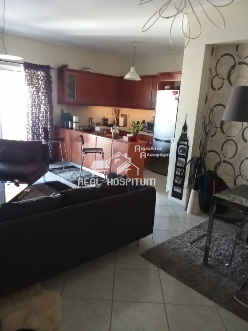 Apartment in Center, Ilion — Photo 5 of 10