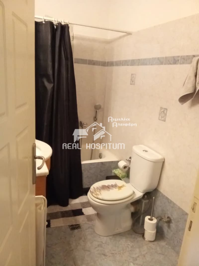 Apartment in Center, Ilion — Photo 10 of 10