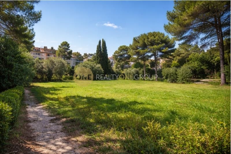 Οικόπεδο στην Αδάμες (Οικισμός Πελοποννησίων), Κηφισιά — Φωτογραφία 1 από 5