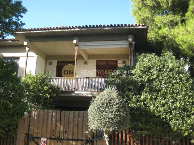 House in Ano Kastri, Nea Erithraia — Photo 2 of 30