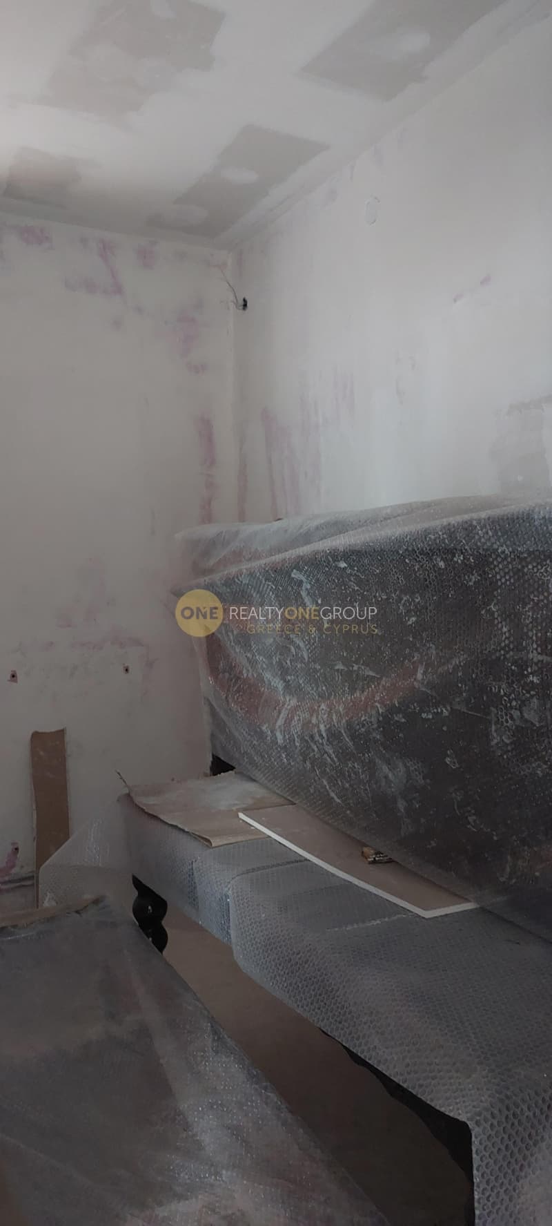 House in Agios Antonios, Peristeri — Photo 1 of 30
