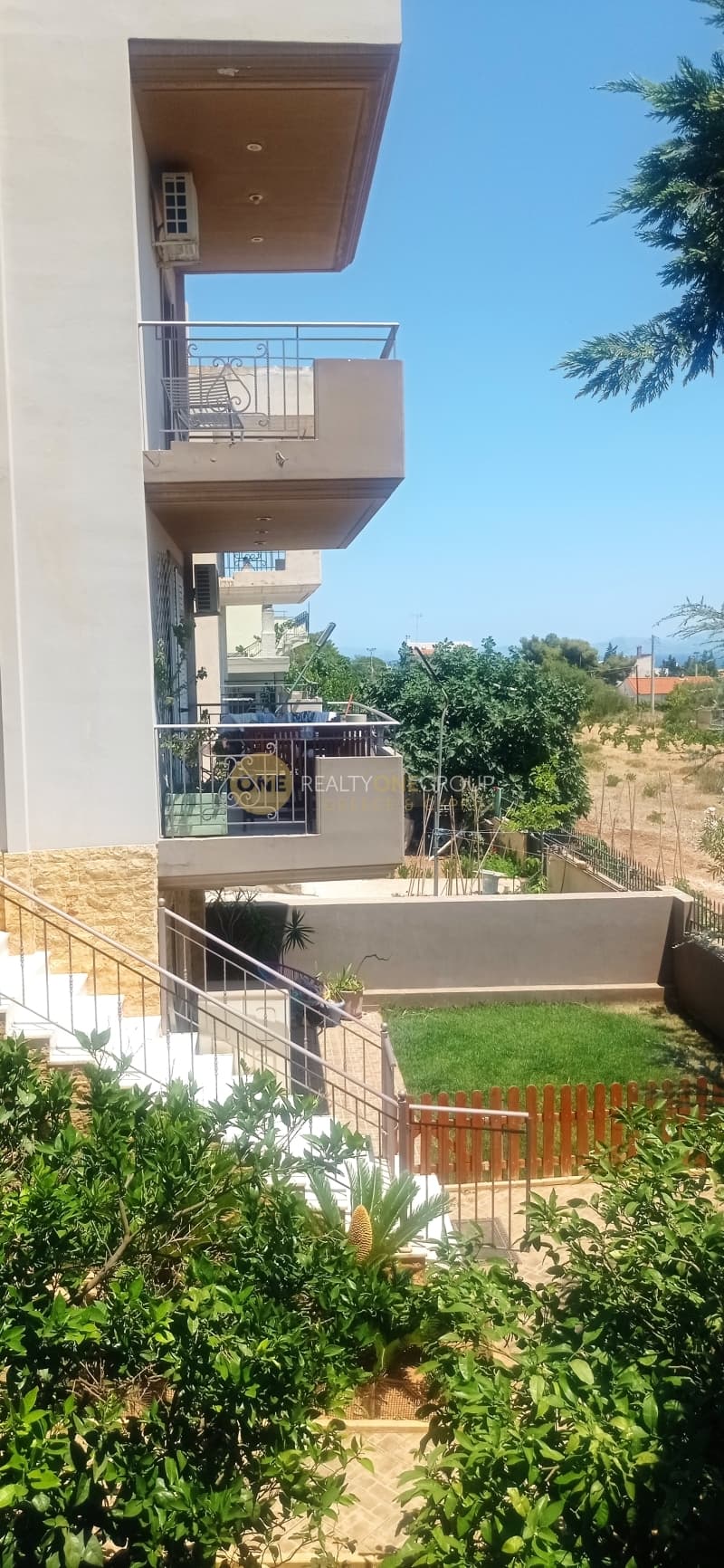 House in Prasinos Lofos, Vravrona — Photo 1 of 13