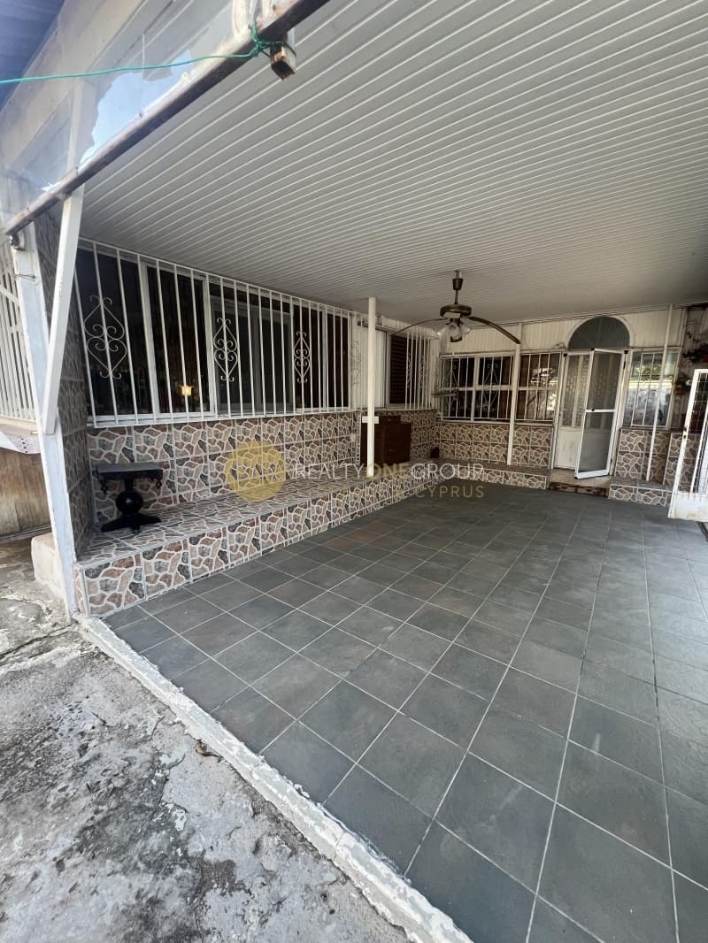 House in Agios Athanasios, Salamina — Photo 5 of 31