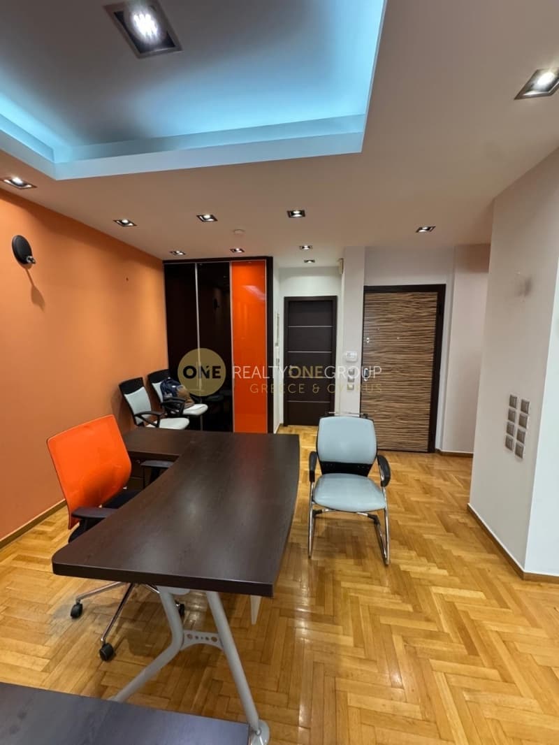 Apartment in akadimia Platonos, Kolonos - Kolokinthous — Photo 3 of 12