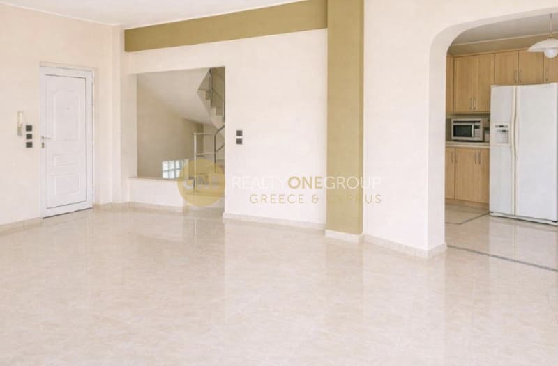 Apartment in Agia Paraskevi, Agios Stefanos — Photo 2 of 22