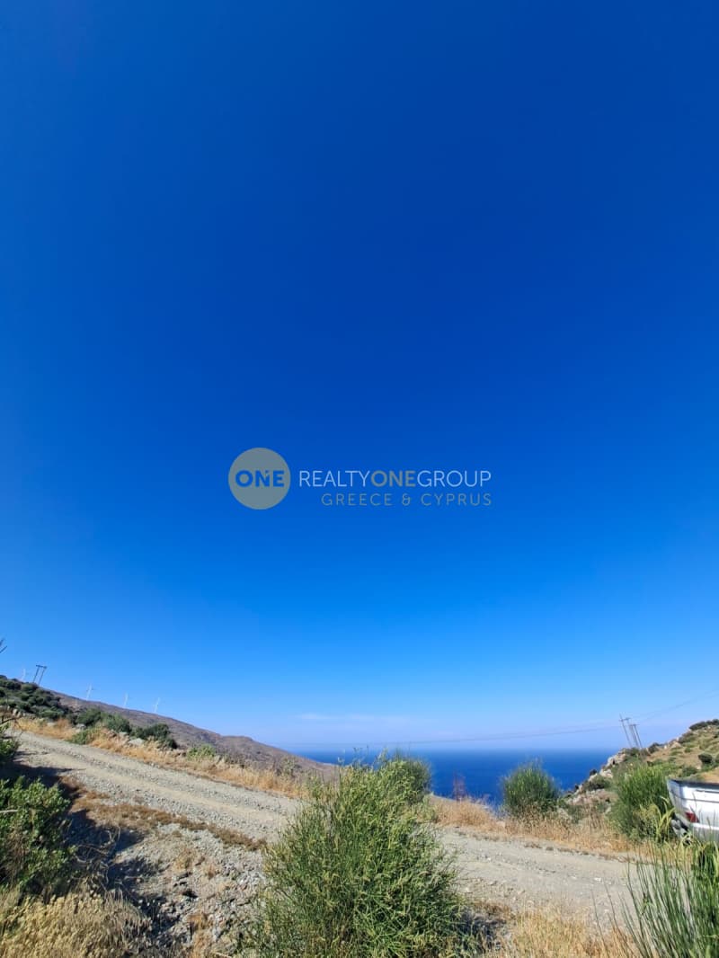 Parcel in Piso Meria, Andros — Photo 1 of 21