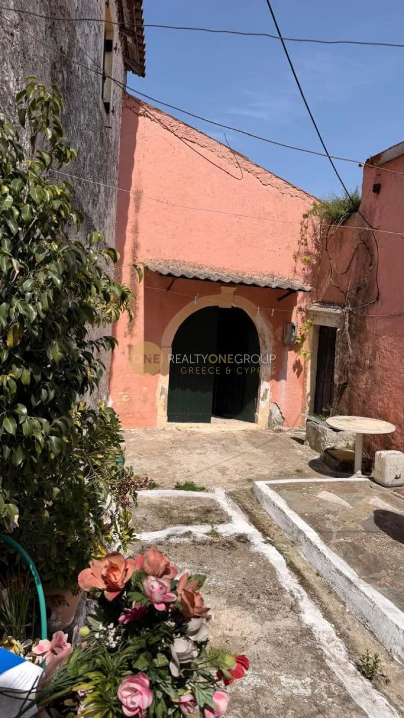 House in Melitieoi, Corfu — Photo 1 of 22