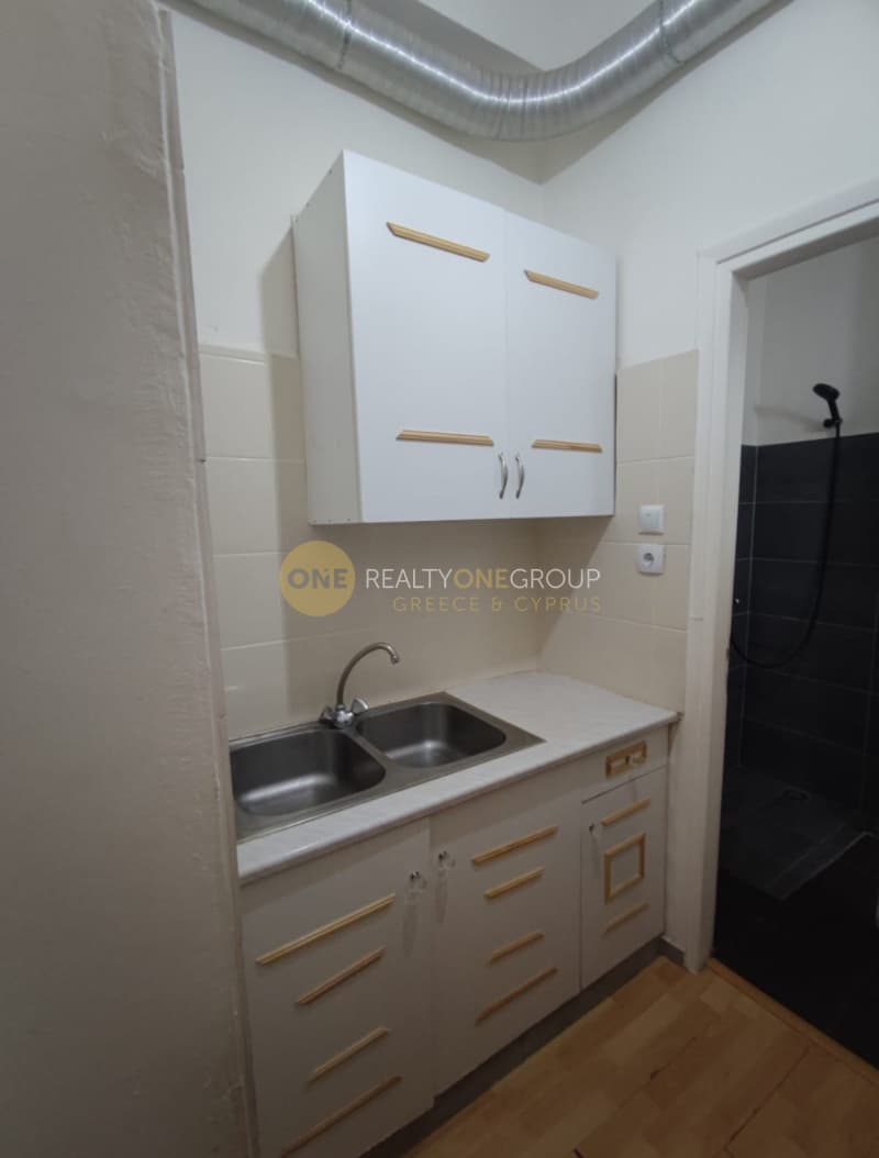 Apartment in Strefi, Exarchia - Neapoli — Photo 4 of 18