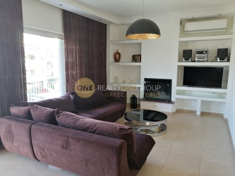 Apartment in Terpsithea, Glyfada — Photo 1 of 22