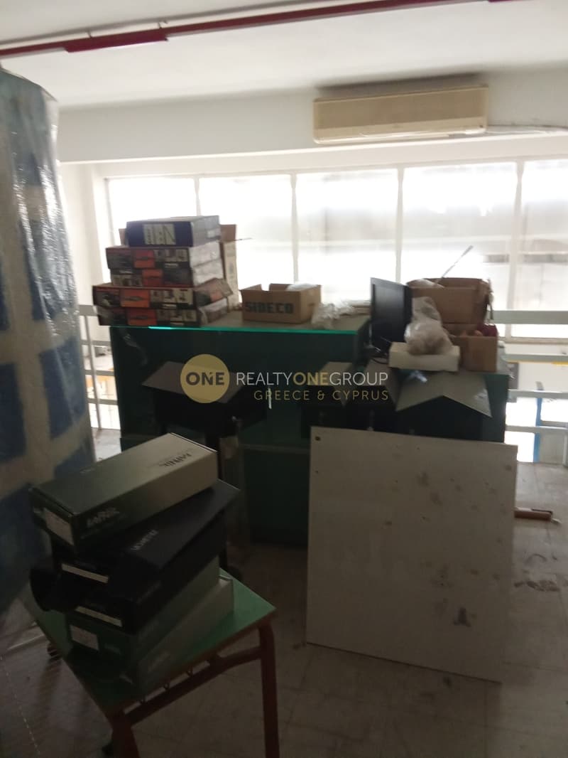 Retail Store in Argyroupoli, Argyroupoli — Photo 10 of 11