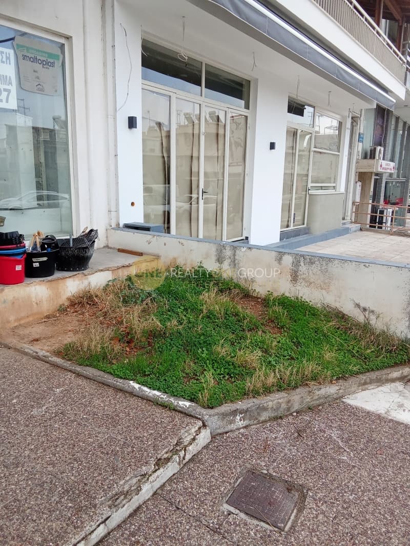 Retail Store in Argyroupoli, Argyroupoli — Photo 2 of 11