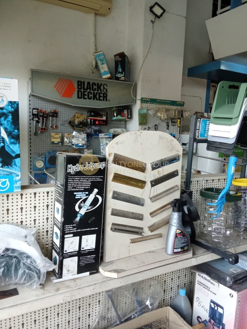 Retail Store in Argyroupoli, Argyroupoli — Photo 3 of 11