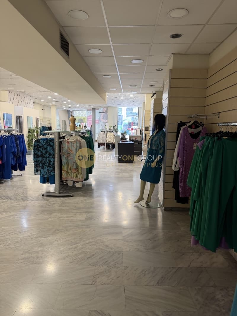 Retail Store in ERT, Agia Paraskevi — Photo 3 of 8