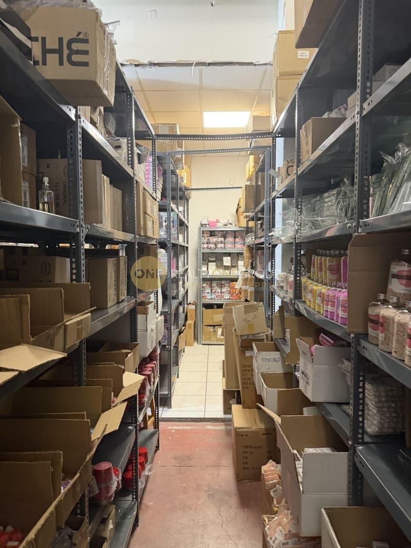 Warehouse in Zoodochos Pigi, Lykovrisi — Photo 7 of 14
