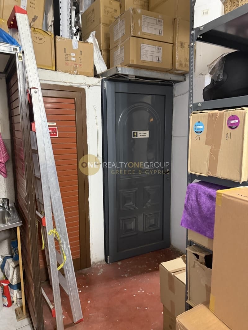 Warehouse in Zoodochos Pigi, Lykovrisi — Photo 6 of 14