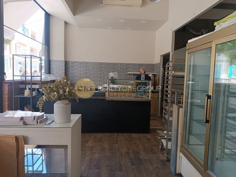 Retail Store in Parko Stratarchou Papagou, Chalandri — Photo 4 of 8