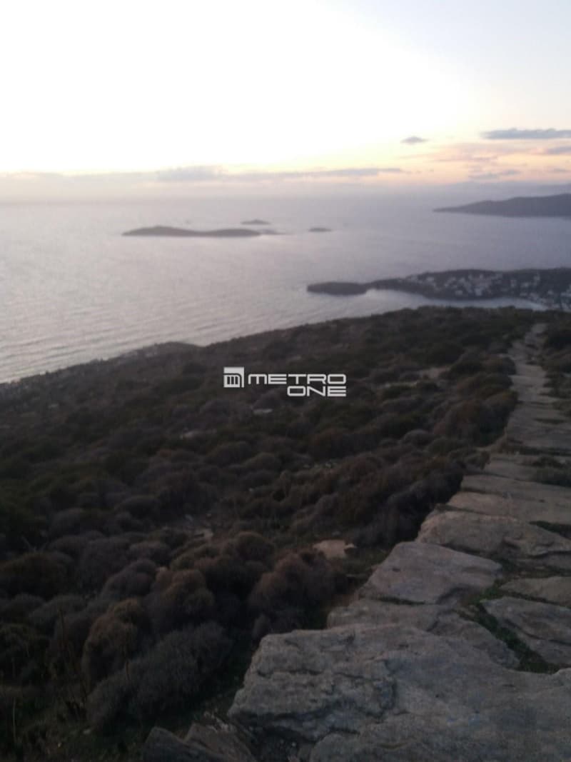 Parcel in Mpatsi, Andros — Photo 18 of 30