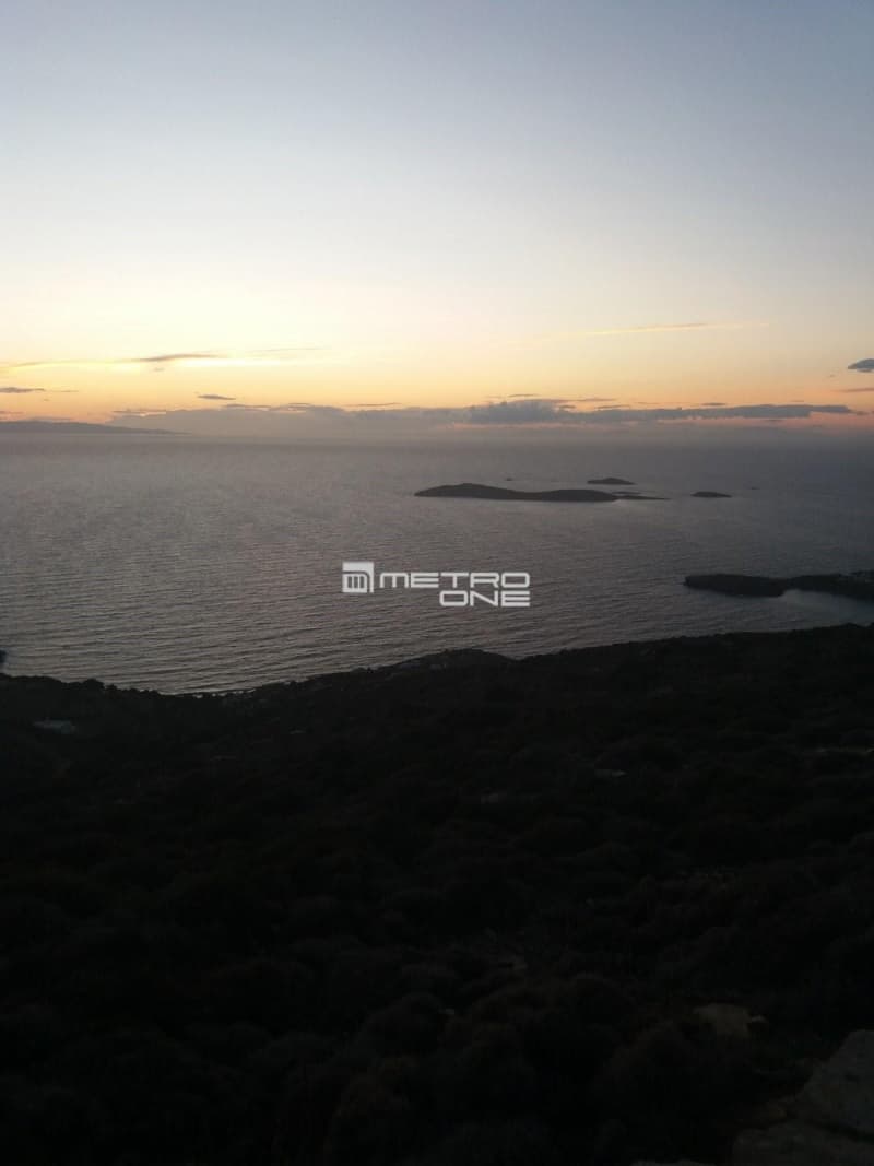 Parcel in Mpatsi, Andros — Photo 3 of 30
