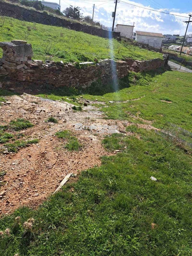 Parcel in Ano Gavrio, Andros — Photo 1 of 25