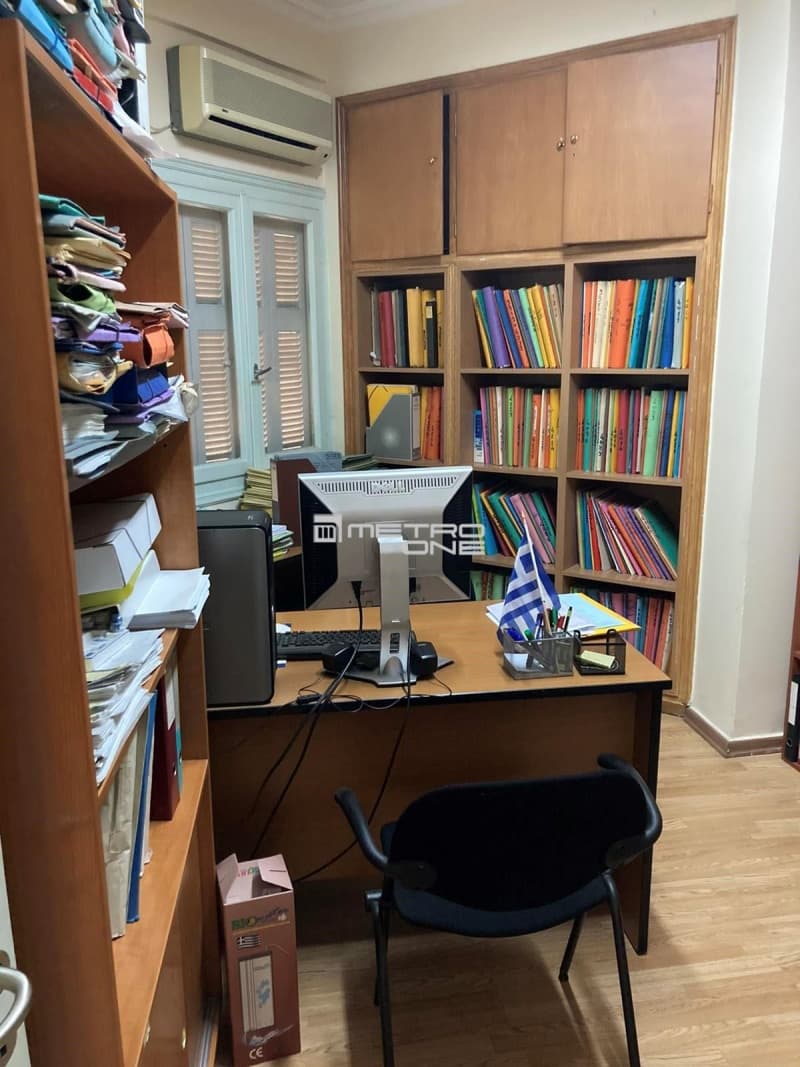 Office in Politechneio, Exarchia - Neapoli — Photo 20 of 25